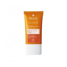 RILASTIL SUN SYSTEM D-CLAR MEDIUM SPF50+ 40 ML - fitfarma.it