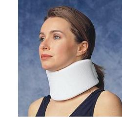 COLLARE CERVICALE IN GOMMAPIUMA DA 8CM TAGLIA MEDIUM - fitfarma.it