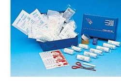 CASSETTA PRONTO SOCCORSO CARAVAN, PER L'AUTOMOBILE, IL CAMION E TUTTI GLI AUTOMEZZI. OBBLIGATORIA IN MOLTE NAZIONI EUROPEE CON CONTENUTO CONFORME ALLA NORMATIVA DIN 13164/B - fitfarma.it